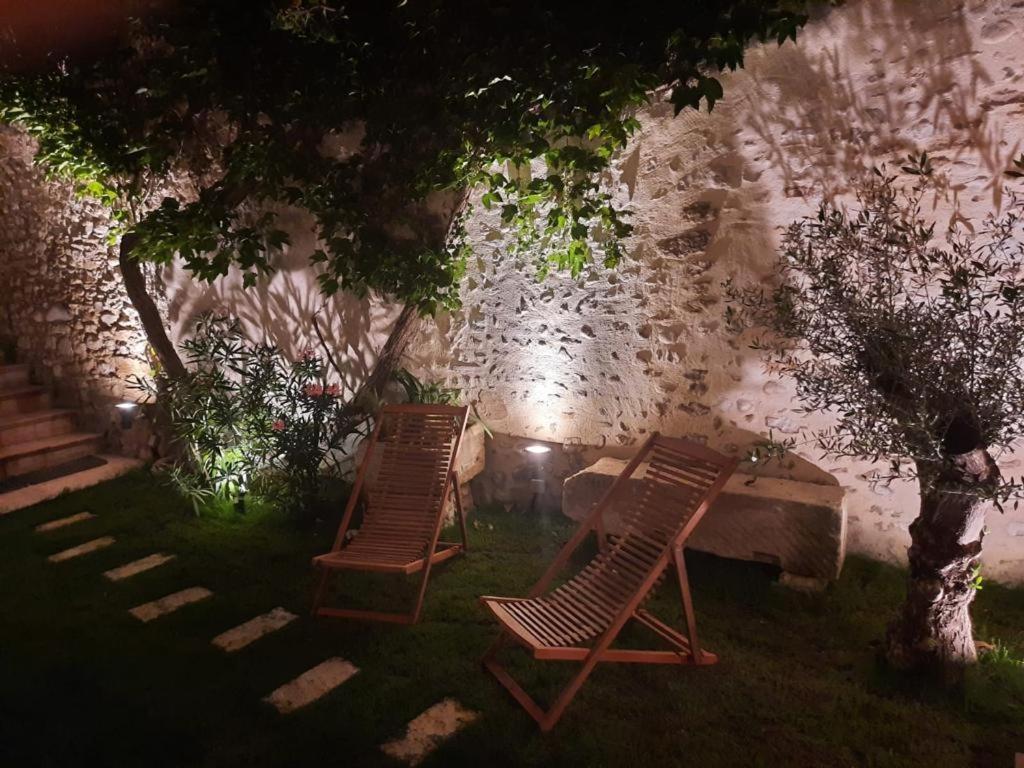 Drome Provencale Maison Familiale Calme Dans Village Valréas Eksteriør billede